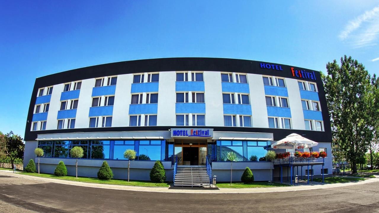 Отель Hotel Festival Ополе-28